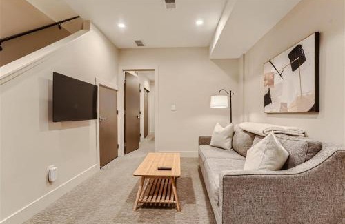 West Colfax Apartment | Serenity at Sloan's 1-BR with a Modern Twist