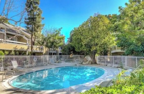Santa Ana Heights Condo | Serenity by South Coast Plaza