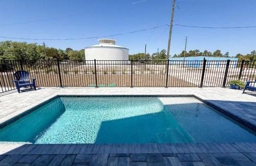 St. George Island House | Serenity by the Sea St George Island Pool Home