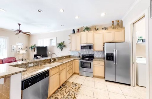 Crescent Beach House | Serenity by the Sea! 4BR Retreat, Sleeps 12, Walk to Beach & Community Pool