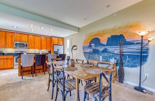 Rockaway Beach Condo | Serenity by the Sea 2 BR, 2 Bath condo, 3 bed, WiFi, pets Rockaway Beach, OR