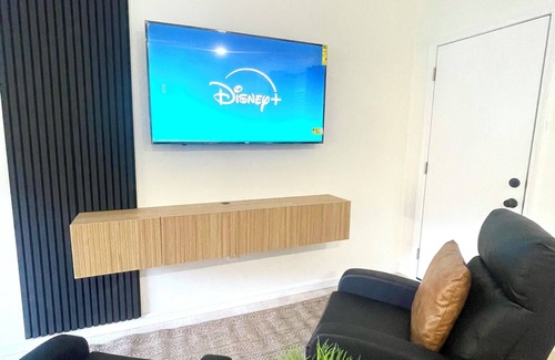 Bakersfield Apartment | Serenity Casita perfectly equipped for traveling professionals in Bakersfield!