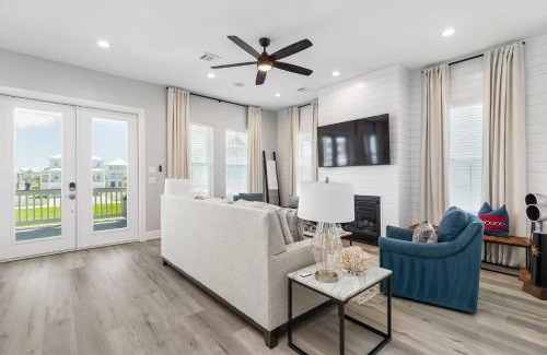 Beachside Village House | Serenity Cove Luxe 4br House W Beach Access