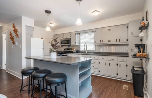 Cherokee Village Cottage | Serenity Cove Cottage on Lake Thunderbird