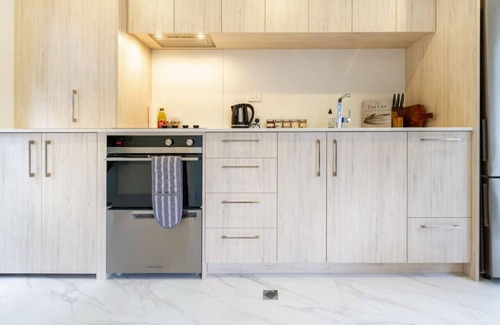 Christchurch City Centre House | Serenity in the Centre: 2 bed 2 bath