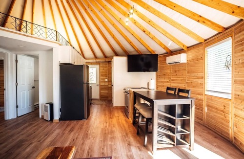 Fairview Condo | Serenity in the round - a perfect couple’s getaway