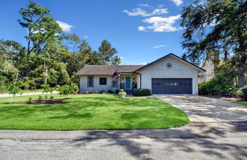 Saint Simons Island House | Serenity Lake Cottage