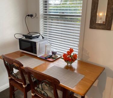Dolphin Point Bed & Breakfast | Serenity Lodge for Couples