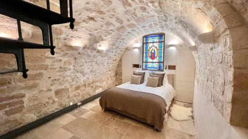 Sorbonne Apartment | Serenity, Meditation at Notre Dame