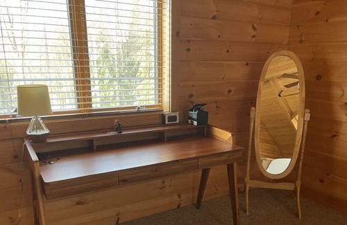 Windham Cabin | Serenity Mountain Cabin- 5 miles to Windham Mtn