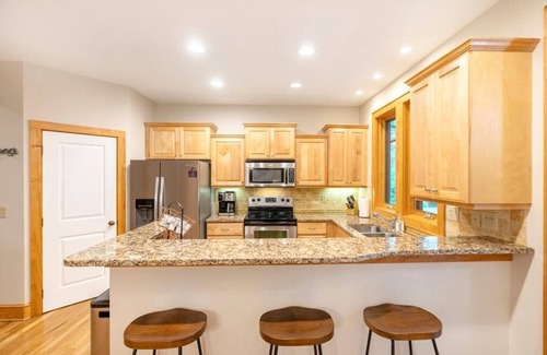 Foscoe House | Serenity Now, Townhome 16A-NEW LISTING, Mountain Townhome, Gated Resort, Indoor/Outdoor Pools a.