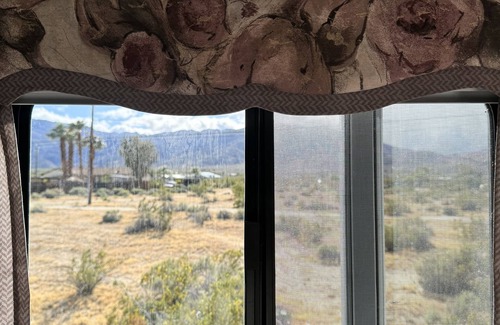 Borrego Springs House | Serenity Oasis 5th Wheel Camper trailer