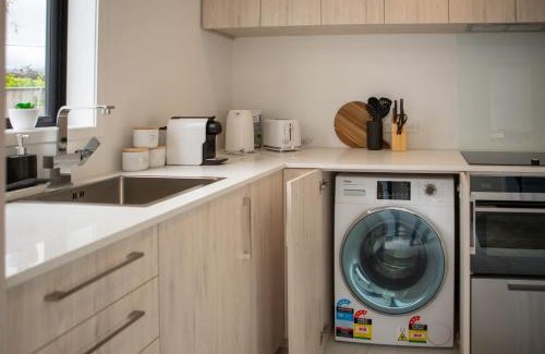 Trentham House | Serenity on Oliver