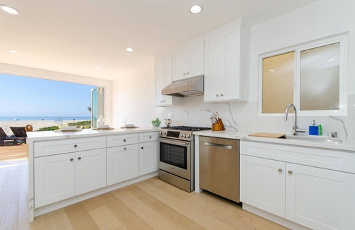 Playa Del Rey House | SERENITY ON THE SAND!