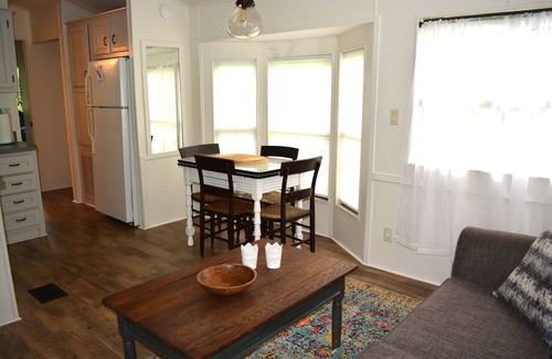 Cherokee Cabin | Serenity only steps away from the Smokies.