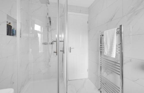 Dagenham House | Serenity Retreat in Dagenham