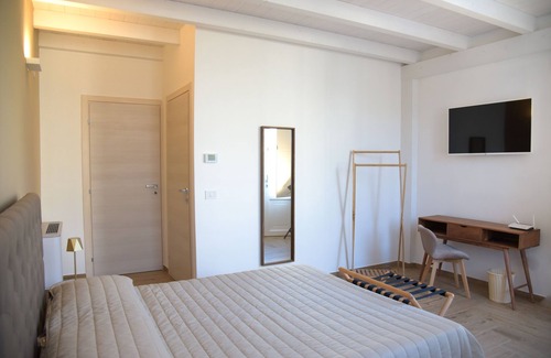 Trepuzzi House | Serenity Rooms