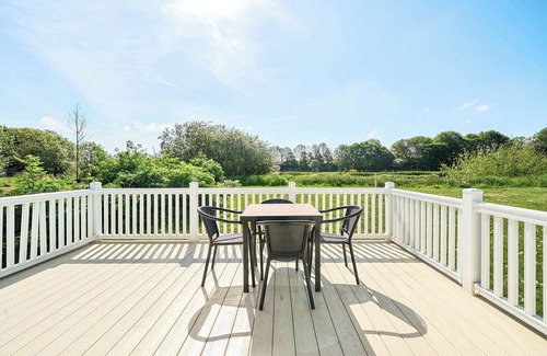 Great Houghton Cottage | SERENITY SHORES - BILLING AQUADROME in Billing Aquadrome Holiday Park