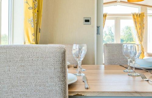 Great Houghton House | Serenity Shores - Billing Aquadrome