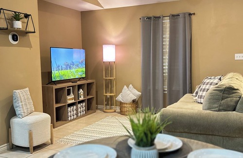Eagle Pass Apartment | Serenity Stay: Charming 2-Bedroom Retreat in Eagle Pass