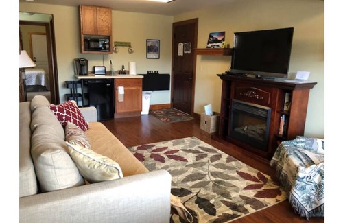 Estes Park House | Serenity Suite-Private Suite close to downtown