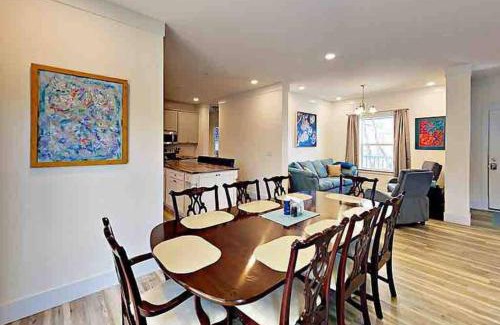 Weaverville House | Serenity Views Comfort - Close to City & Parkway!