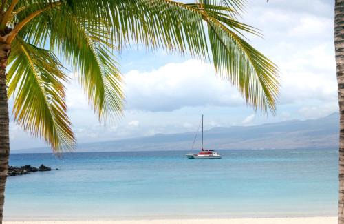 Kamuela House | SERENITY VILLA Serene KaMilo 4BR Home Walk to Pauoa Beach
