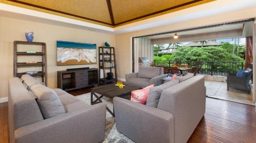 Kamuela House | SERENITY VILLA Serene KaMilo 4BR Home Walk to Pauoa Beach