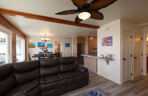 McKinleyville House | Serenity Wave -Tropical Oceanview Oasis