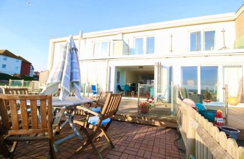 Seaford House | Serenity "your calm seafront retreat" By Air Premier