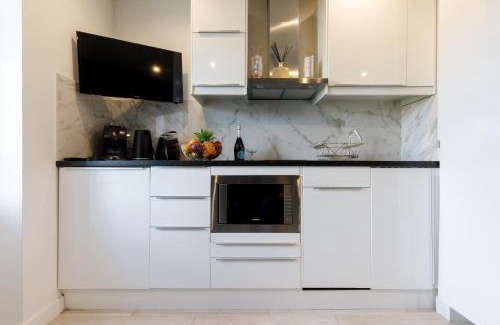 Riou - Petit Juas - Av de Grasse Apartment | Serenity YourHostHelper