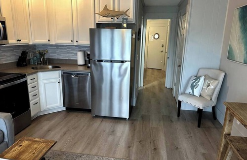 Hilton Head Island Condo | SerenityByTheSea-Couples Retreat-King,Bikes,Chairs
