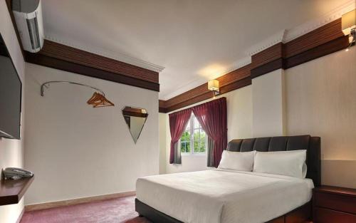Seri Tanjung Pinang Hotel | Seriental Hotel I check in 3pm-11pm only