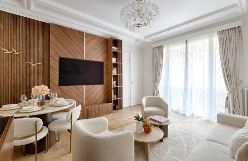 8th Arrondissement Apartment | Serviced Apartment - 6 Guests - Champs-Élysées