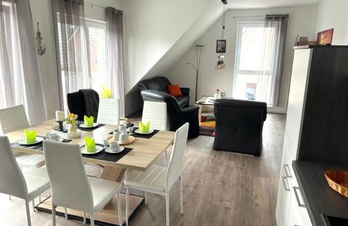 Papenburg Apartment | Serviced Apartment " Nautilus " Papenburg Großer Balkon Einbauküche Neubau 74 qm Free Wifi 2 Schlafzimmer