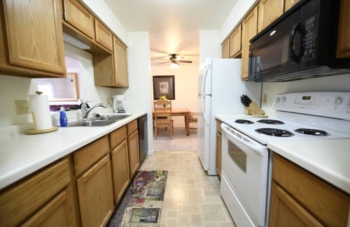 Oshkosh Apartment | Serviced Oshkosh Residence Near River And Downtown