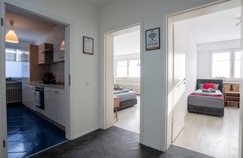 Alt-Rentfort Apartment | Serviceroom24 - Apartment 2 in Gladbeck WLAN - Smart-TV - 24-7 check-in