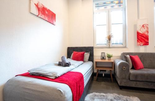 Hochlarmark Apartment | Serviceroom24 - Space in Recklinghausen Hoch WLAN - Smart-TV - 24-7 Check-in und Küche