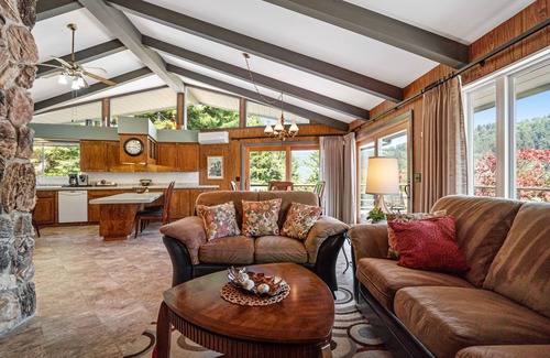 Orick House | Set on a hilltop surrounded by Redwood National Park w/views of the Pacific