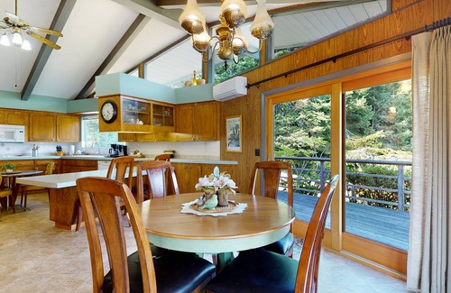 Orick House | Set on a hilltop surrounded by Redwood National Park w/views of the Pacific