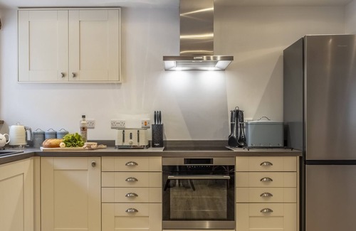 Taddington Cottage | Set within the Peak District countryside, The Old Hen Shed offers a beautiful home away from home