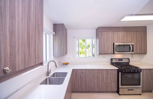 St. Ann's Bay Villa | SettleDown-3 B/R Ocean Front at Chukka Cove w/Private Plunge Pool & Chef