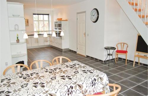 Bredebro House | Seven-Bedroom Holiday Home In Bredebro