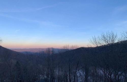 Seven Devils House | Seven Devils Sunrise