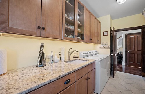 Meredith House | Seven Gables Farm! Gorgeous home near Lake Waukewan!