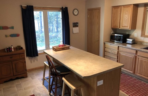 La Pointe House | Seven Hearts - Family Home with Guest House and Lake Superior Access!