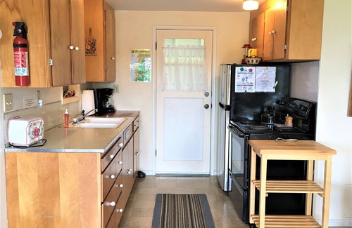 Yachats House | Seven miles of sandy beach. North end of historic 804 Trail. Pet Friendly.