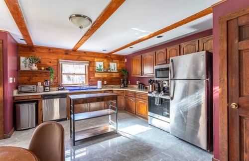 East Stroudsburg House | Seven Oaks | Hot Tub | Sauna | POOL | Game Room