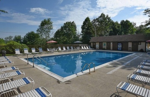 Seven Springs Condo | Seven Springs 2 Bedroom Standard Condo, Sleeps 10! by RedAwning