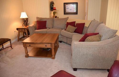 Seven Springs Apartment | Seven Springs 2 Bedroom Standard Condo with Private Deck! condo
